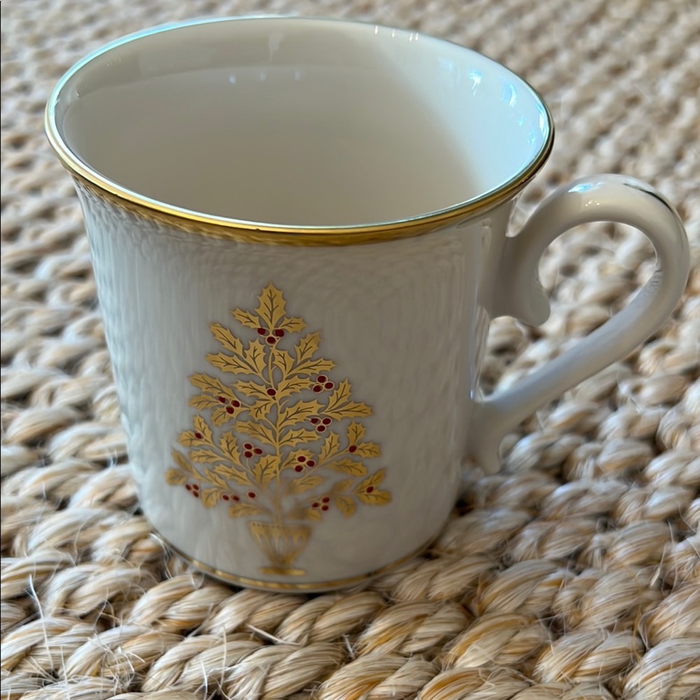 Lenox White and Gold Christmas Tree Mug